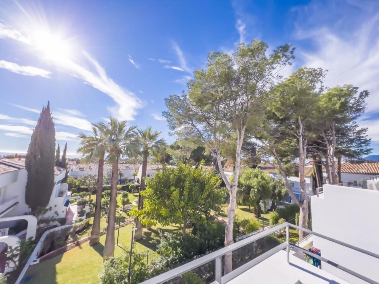 Penthouse On The Golden Mile Apartemen